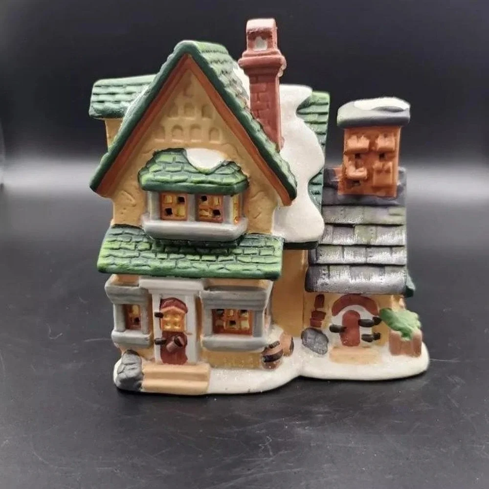 Cobblestone Corners 2001 Christmas Village House, Brown Green 2 Story